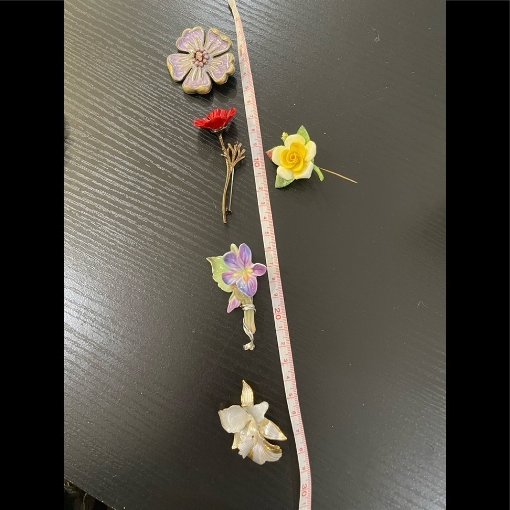 Vintage Pins Floral Lot